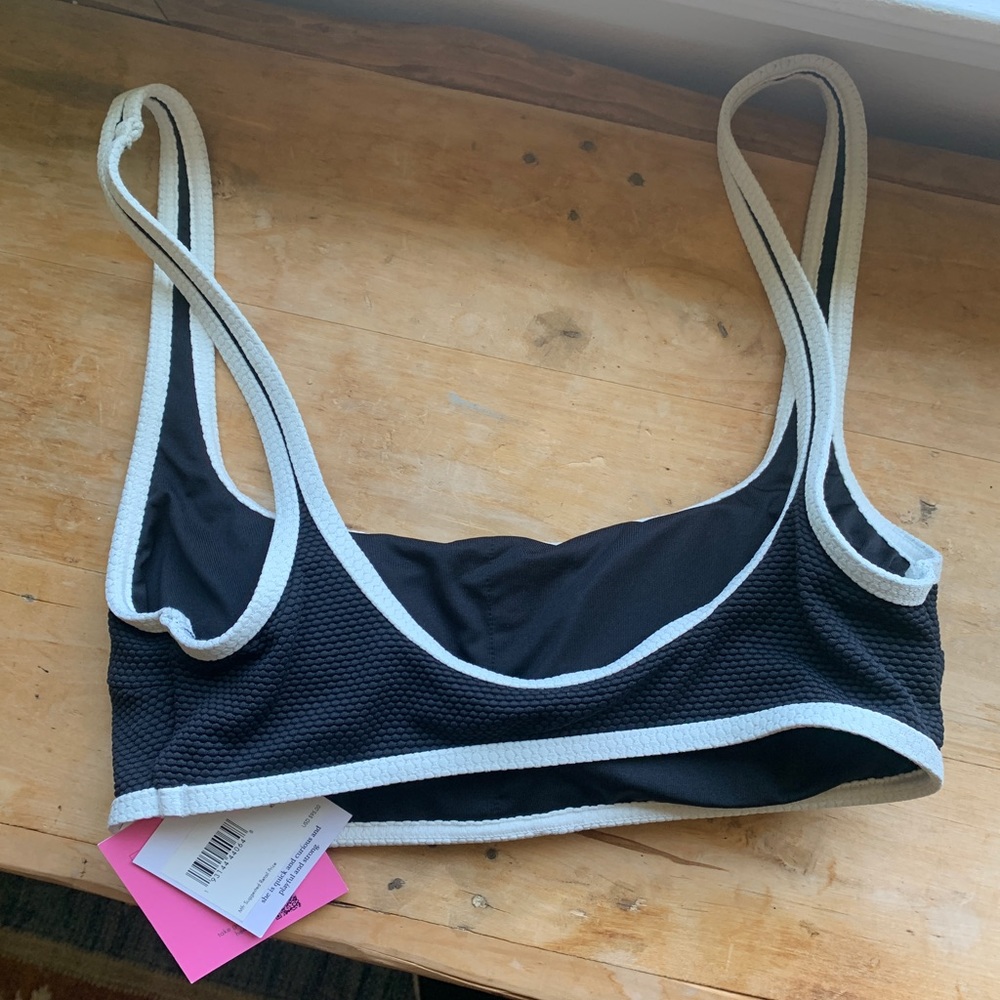 Brand new Kate Spade bikini top sports bra style flower buttons xs NWT black wht - Picture 6 of 8
